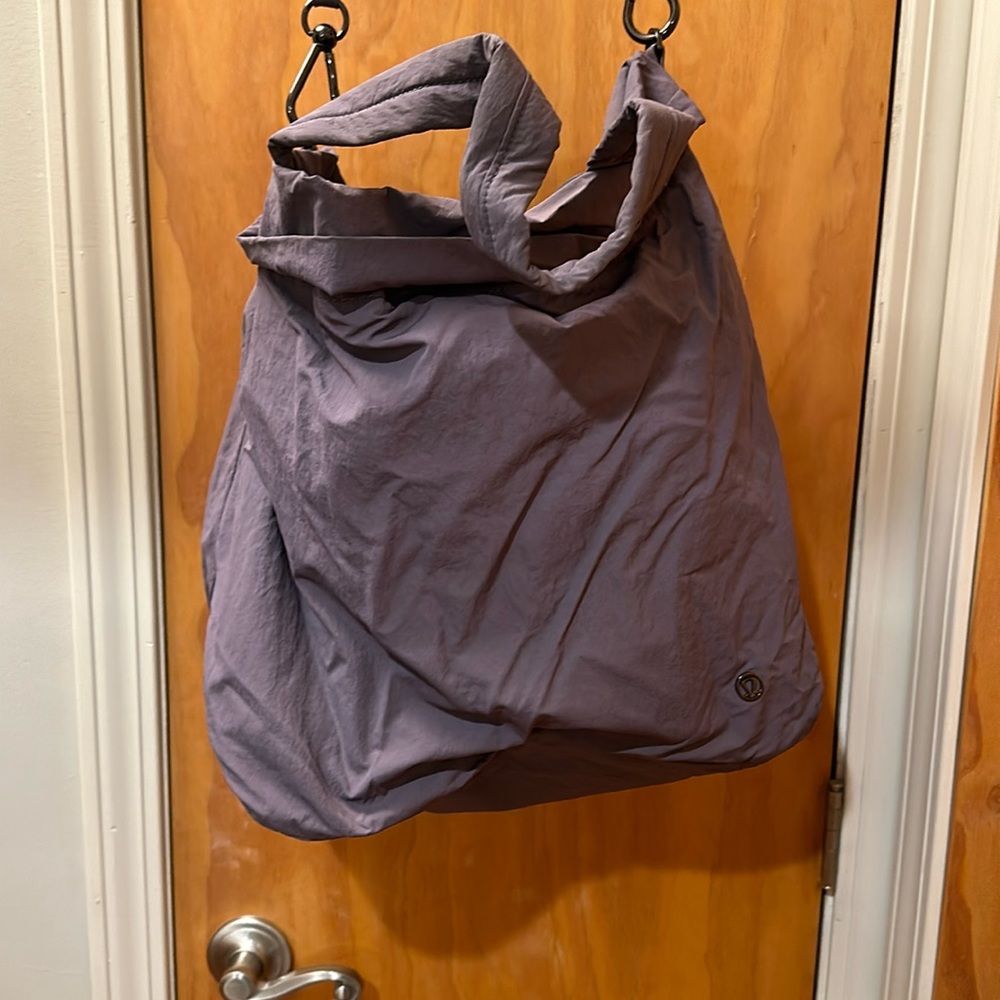 Lululemon purple bag.